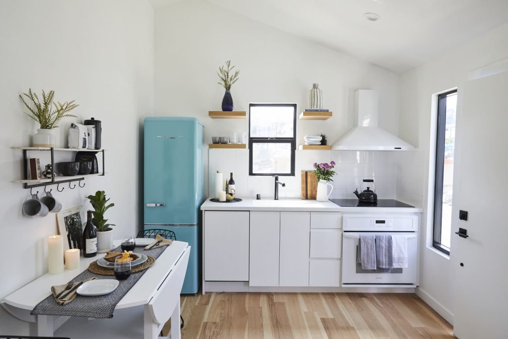 Node Living Los Angeles - Furnished Apartment 908 Everett 2BED - Kitchen-1