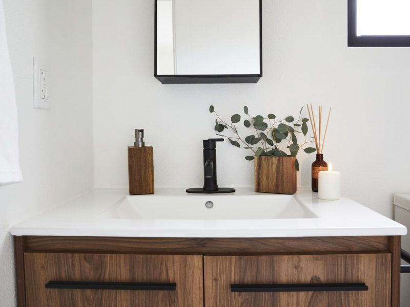 Node Living Los Angeles - Furnished Apartment 910 3Q Everett - Bathroom-2