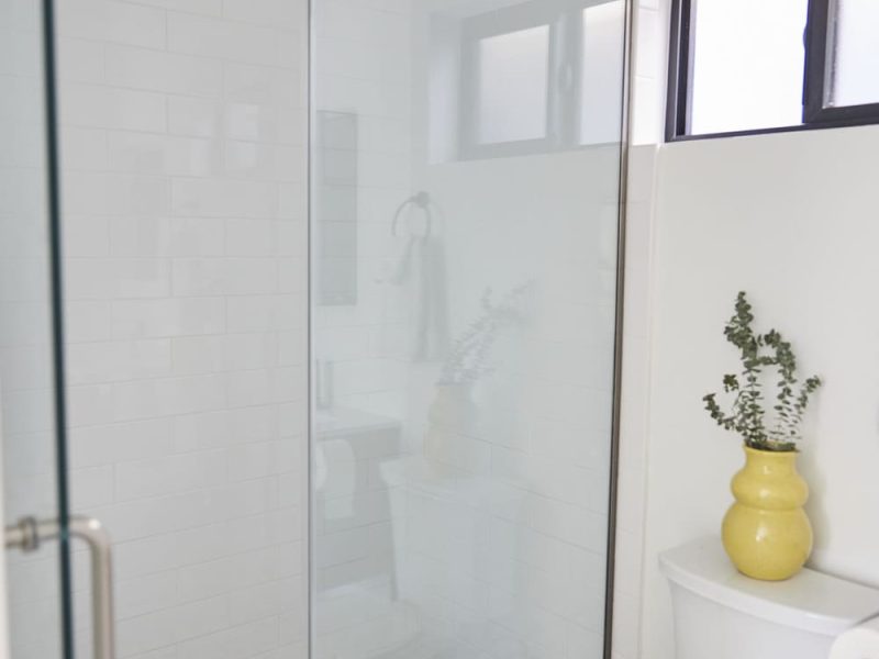 Node Living Los Angeles - Furnished Apartment 914 Everett 3BED - Bathroom-2