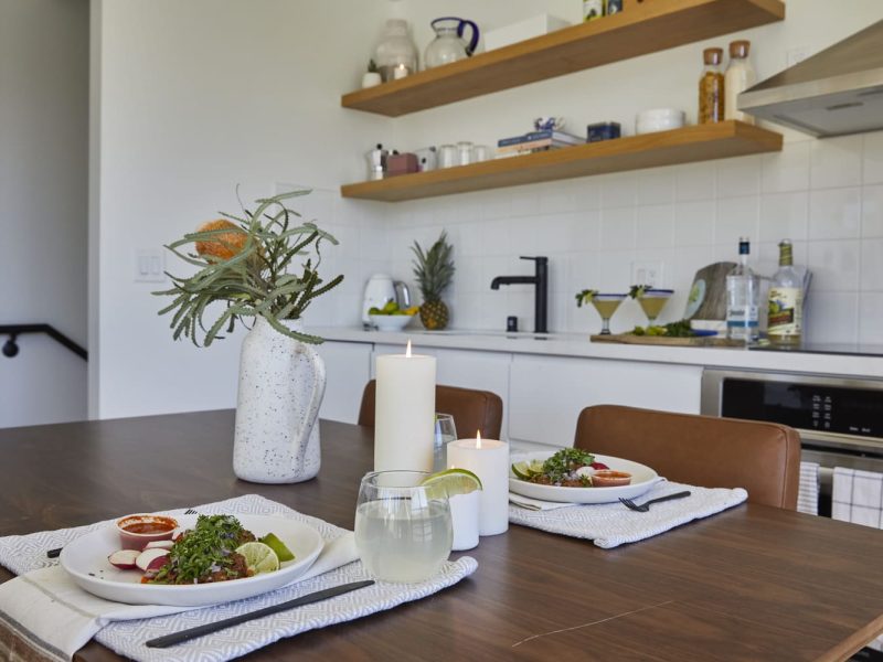 Node Living Los Angeles - Furnished Apartment 914 Everett 3BED - Kitchen